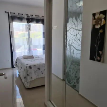 Beachfront White Luxurious Appartamento *