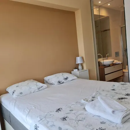 Beachfront White Luxurious Appartamento *